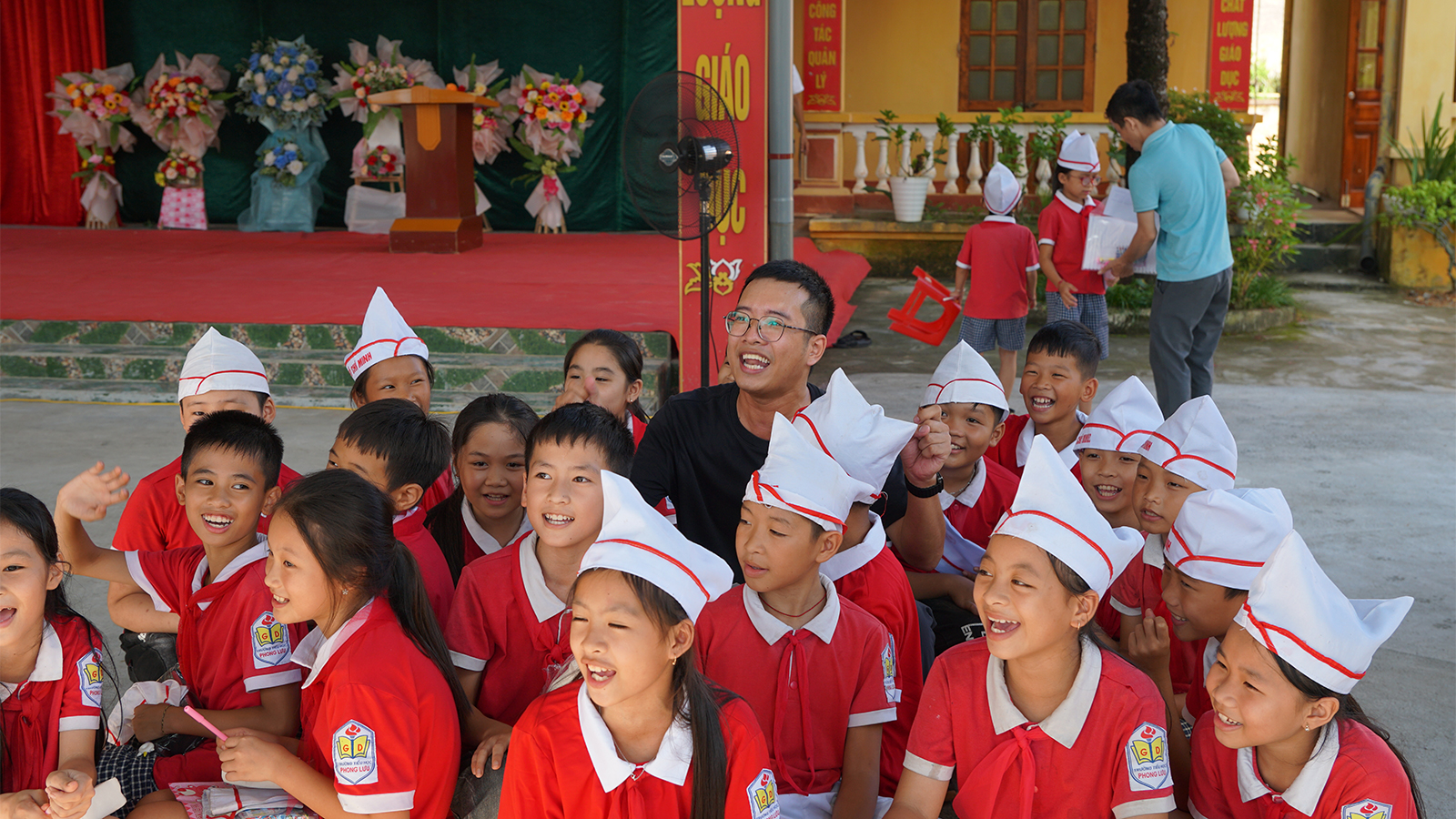 Trước